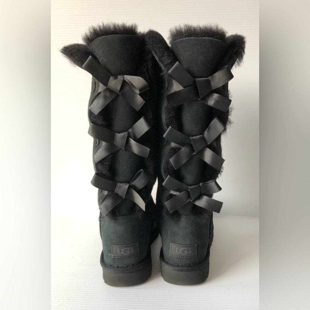 UGG Bailey Bow Tall II Boots Women's Size 8 Black New with Tag